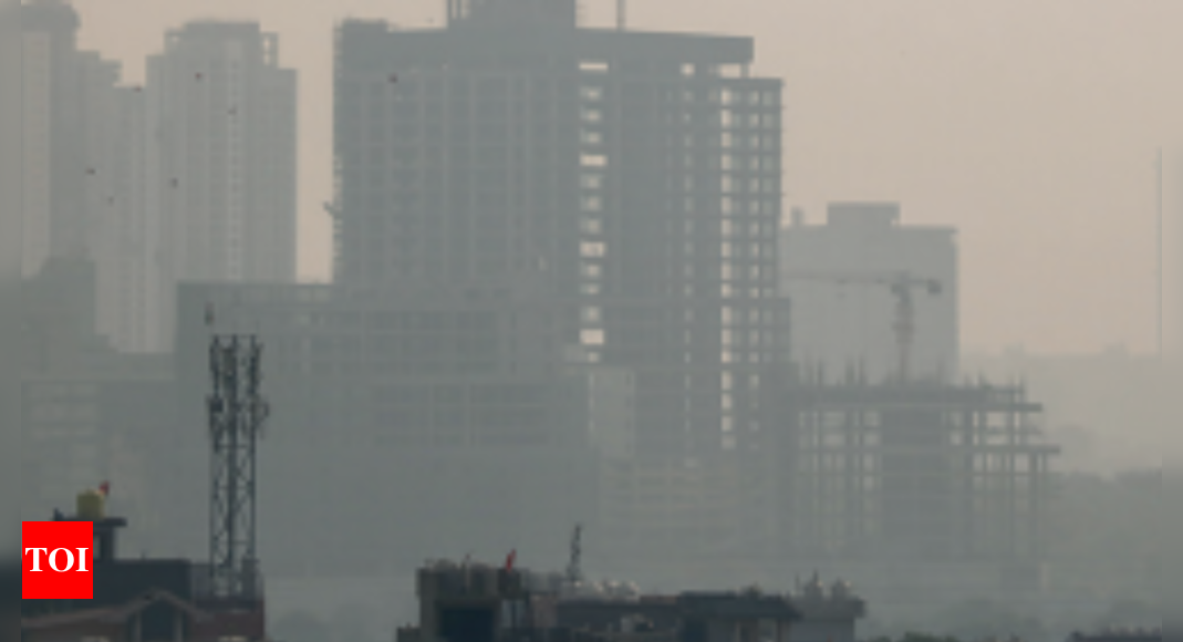 Thick Haze Envelops City, Air Very Poor For 2nd Day In A Row Gurgaon