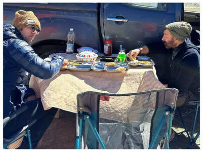 Karan shares pics with father Sunny Deol
