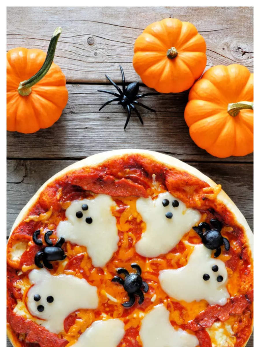 Halloween Special: How to make Spooky Pumpkin Pie Pizza | Times of India