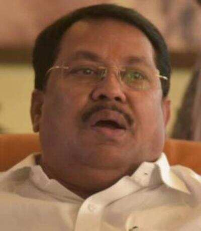 Ex-min Wadettiwar: Will visit Naxalite-hit areas despite removal of security cover