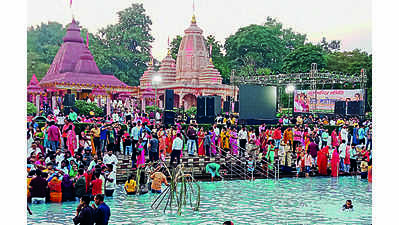Curtain comes down on 4-day mega Chhath Puja
