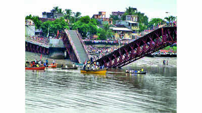 Damanganga bridge had crashed just two months after repairs