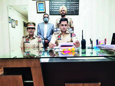 Wrong sticker does fake interpol officer in