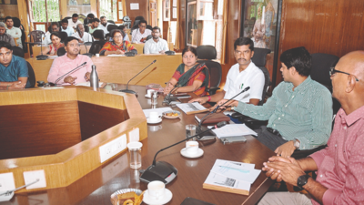 Complete work on roads by end of November, mayor tells Mysuru City Corporation