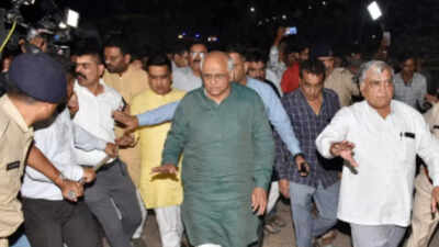 Morbi bridge tragedy: Digvijaya Singh demands Gujarat CM Bhupendra Patel's resignation