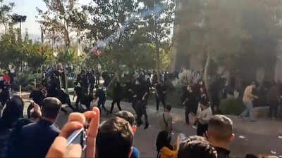 Iran protests rage on in defiance of crackdown