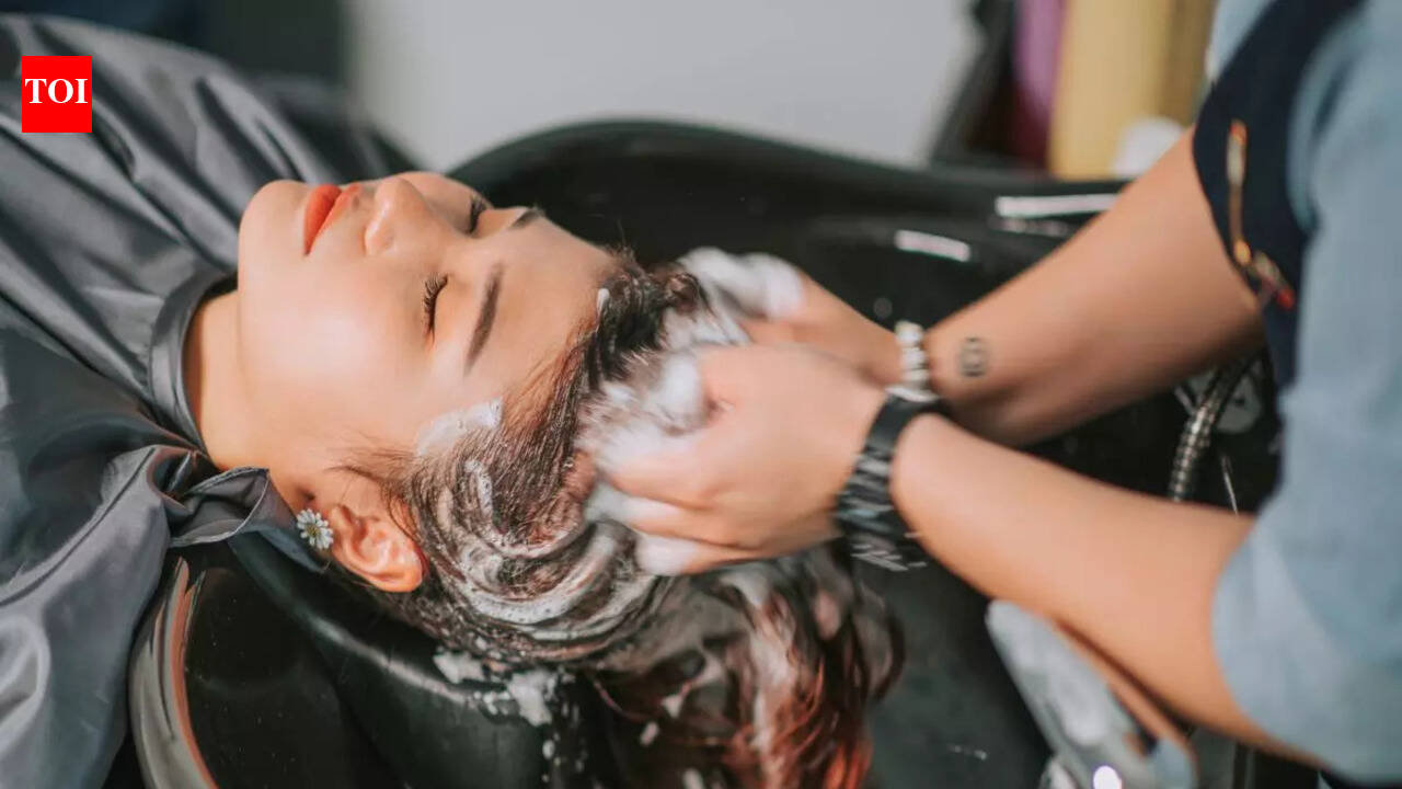 Beauty Parlor Stroke Syndrome: 50-year old woman develops THESE ...