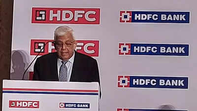 Biggest risks are not economic disruptions but despotic govts, growing weaponisation of trade: Deepak Parekh