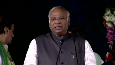 Congress will give non-BJP government led by Rahul Gandhi: Mallikarjun  Kharge | India News - Times of India