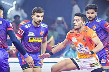 Pro Kabaddi League: U Mumba win against Telugu Titans by 40-37