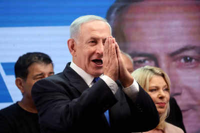 Benjamin Netanyahu poised for comeback in Israeli election, exit polls show