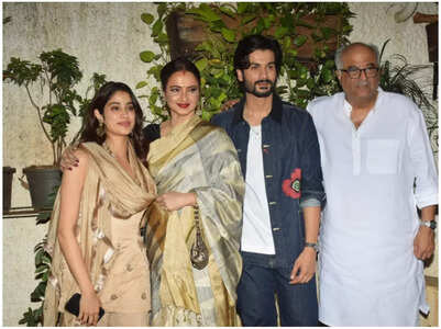 Rekha attends special screening of Janhvi Kapoor's Mili