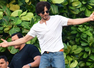 SRK to meet 1000 fans at THIS location