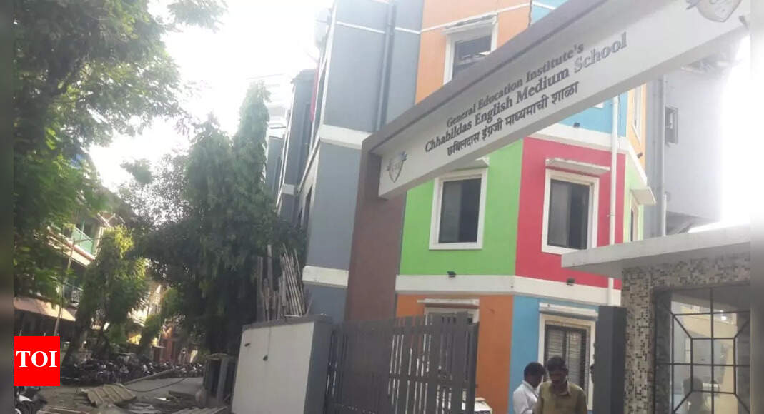 Mumbai Three injured in gas cylinder explosion in Dadar's Chhabildas School Mumbai News