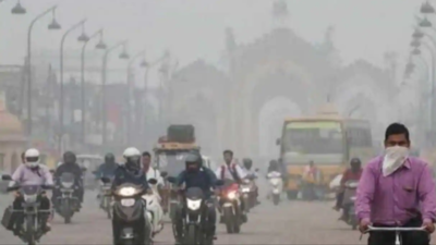 Child rights body asks Delhi government to shut schools till pollution reduces