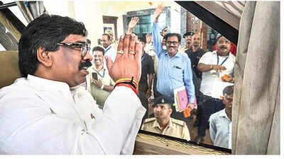 ED summons Hemant Soren in mining case, JMM threatens economic blockade