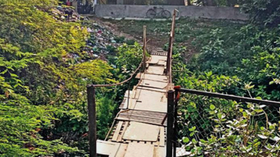 Gujarat bridge tragedy: Govt shuts down two bridges in Kutch
