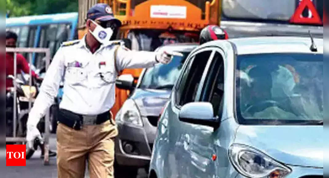 Mumbai: Traffic police go slow on challans on Day 2 of rear seat belt ...