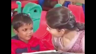 Kanpur: Akhilesh Yadav keeps his word to Khazanchi Nath, sends him to school