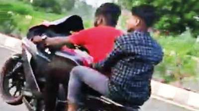 Tamil Nadu: Villagers upset by stunt bikers racing on road