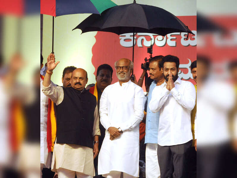 Superstars Rajinikanth Jr NTR Join Karnataka CM At The Karnataka Rajyothsava Awards Kannada 