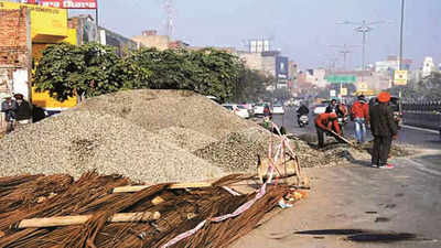 Guwahati: Ban on piling building materials on roadsides from 6am-10pm