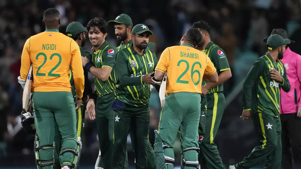 T20 World Cup, Pakistan vs South Africa Pakistan keep hopes alive by ending South Africas unbeaten run Cricket News
