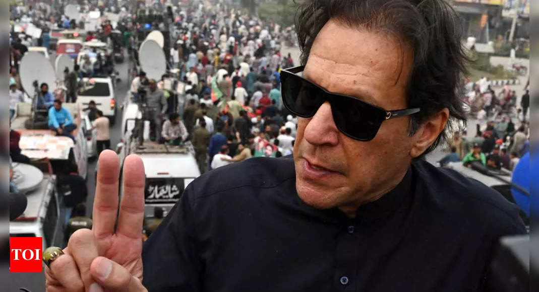 Former and current Pakistan cricketers condemn assassination attempt on Imran Khan | Off the field News – Times of India
