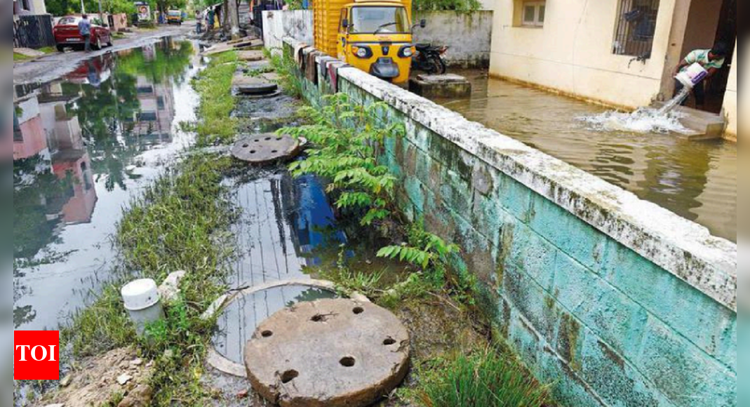 Madipakkam: Day 3: Madipakkam roads still flooded in Chennai | Chennai ...