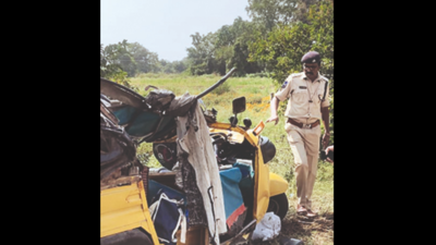Telangana: Four die, seven hurt as lorry rams auto