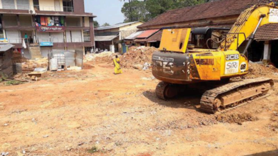 Goa: Curchorem market complex work raises fears of damage to adjoining structures