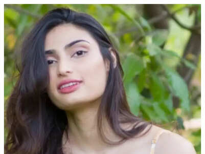10 times Athiya aced chic off-duty looks