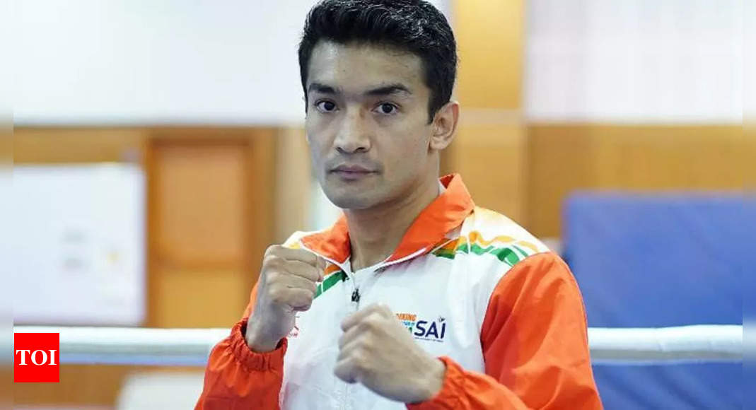 Shiva Thapa enters quarters at Asian Elite Boxing Championships | Boxing News – Times of India