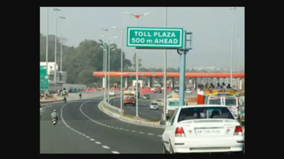 Union minister urged to take steps to reinstate 56 sacked workers at two TN toll plazas