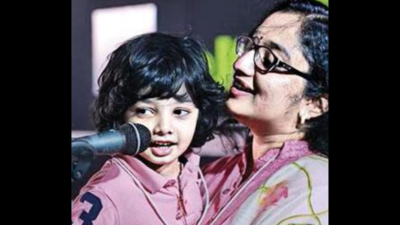 Kerala: Collector's 'mum act' at public event sparks debate | Kochi