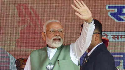 Those claiming to be 'kattar imaandaar' conspiring to divide society, PM cautions Himachal voters