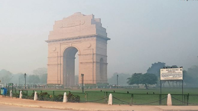 Delhi pollution: AQI slides, still at 'upper end of very poor' category