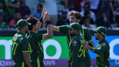 T20 World Cup: Shaheen Afridi's four-wicket burst help Pakistan ...