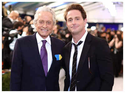 Michael Douglas to star with son Cameron in 'Blood Knot'