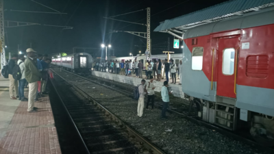 Tamil Nadu: Coaches delinked from Cheran Express near Tiruvallur, none hurt