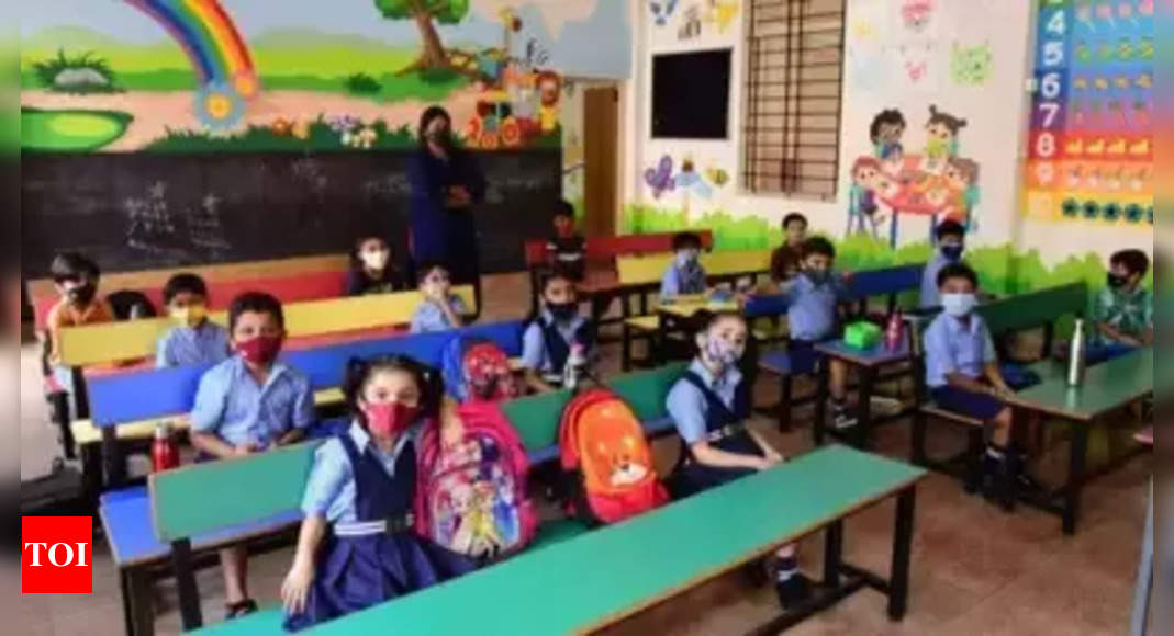दिल्ली के मंत्री गोपाल राय ने प्राथमिक विद्यालयों को फिर से खोलने पर सोमवार को बैठक बुलाई, घर से काम को रद्द कर दिया – टाइम्स ऑफ इंडिया