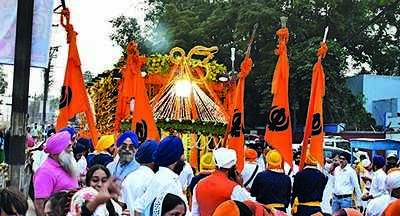 Sikhs take out grand rally ahead of Guru Nanak Jayanti