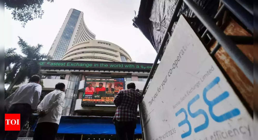 Markets climb as SBI, consumer stocks boost – Times of India