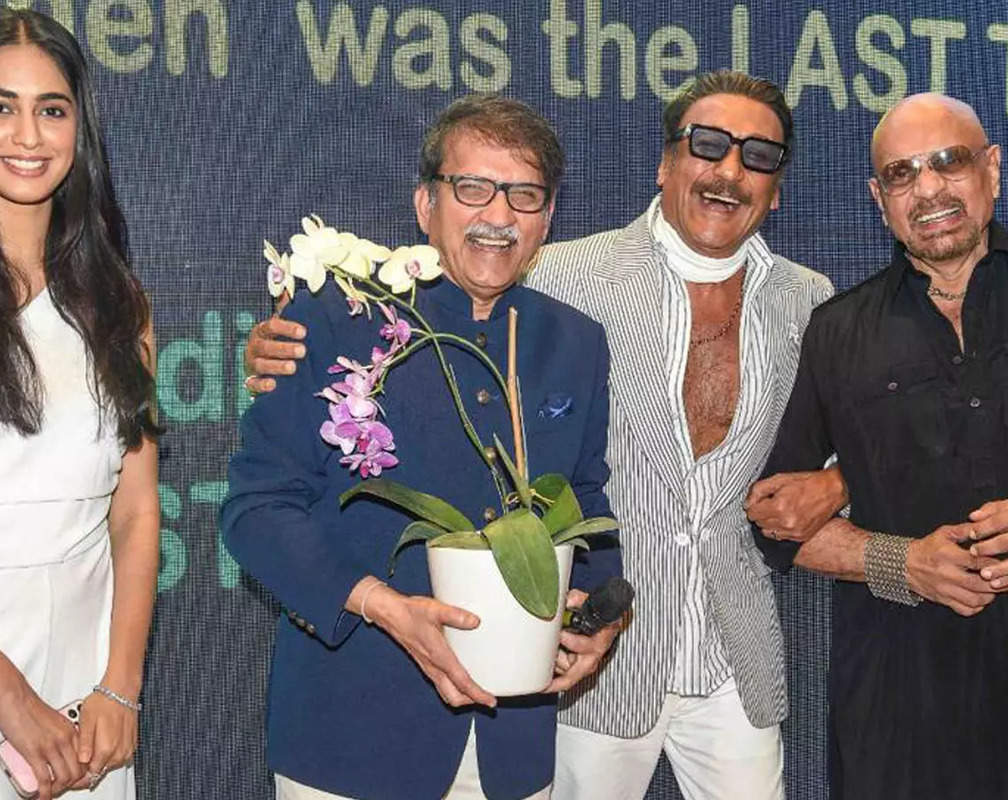 
Jackie Shroff, Rajeshwari Sachdev and Gayatri Joshi spotted at the brunch held to celebrate Dr Sandesh Mayekar's successful completion of 40 years as a dentist
