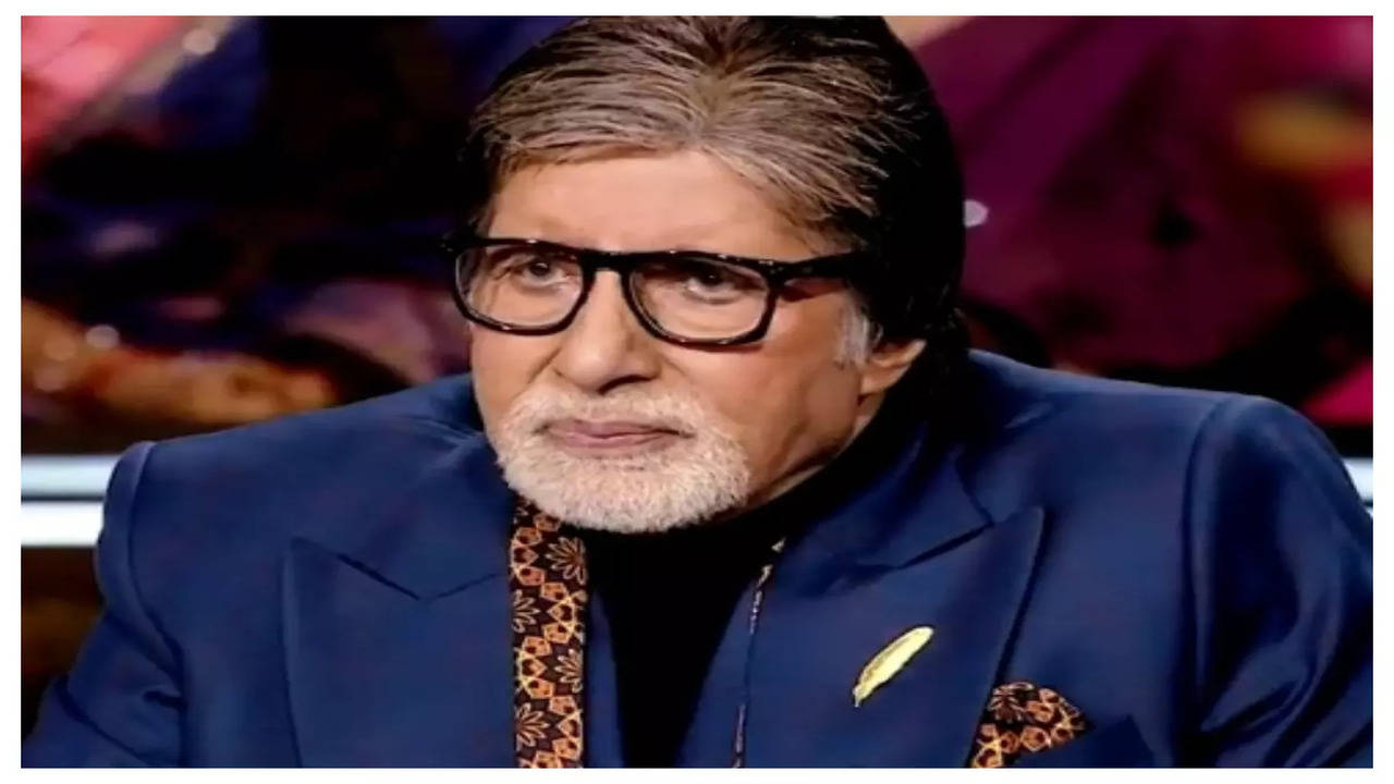 Amitabh Bachchan gets emotional on 'Kaun Banega Crorepati 14' - Times of  India