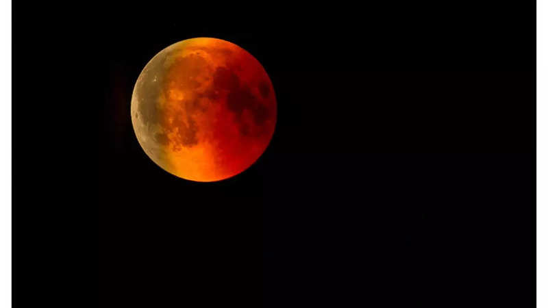 blood-moon-2022-12-photography-tips-to-click-the-right-images-or-gadgets-now