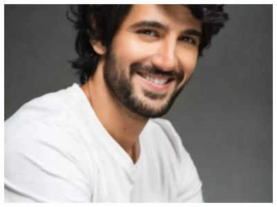 From fun games to shaking a leg, Aditya Seal relives school days