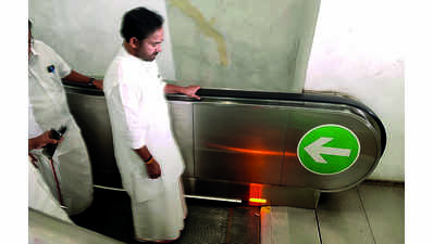 Ensure basic amenities at metro stations, Union min tells officials