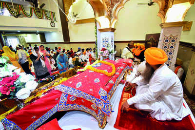 Special prayers and langars mark Guru Nanak Jayanti celebrations