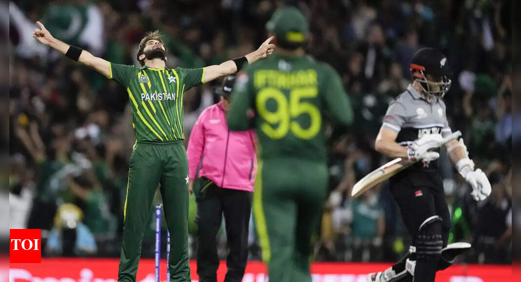 Pakistan restrict New Zealand to 152/4 in the T20 World Cup semifinal ...